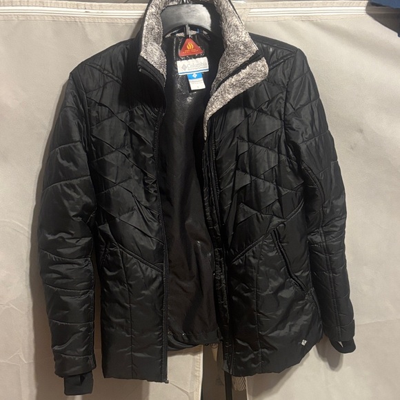 Columbia Black Quilted Puffer Jacket with Soft Gray Interior - Picture 1 of 6